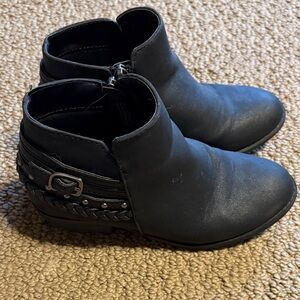 Kidpik Black Ankle zip up Boots with Braided Detail girls size 13
